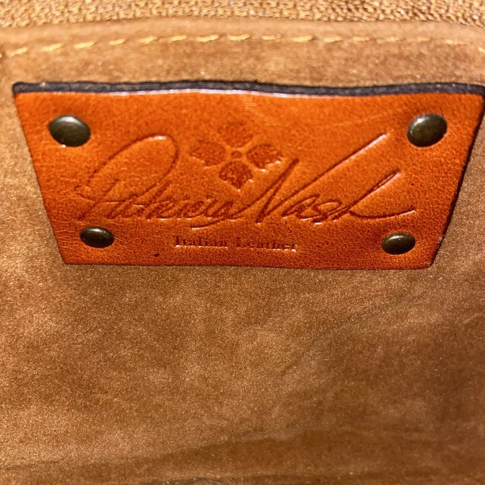 LOW START Patricia Nash EUC XL Wristlet/Clutch - Picture 7 of 13